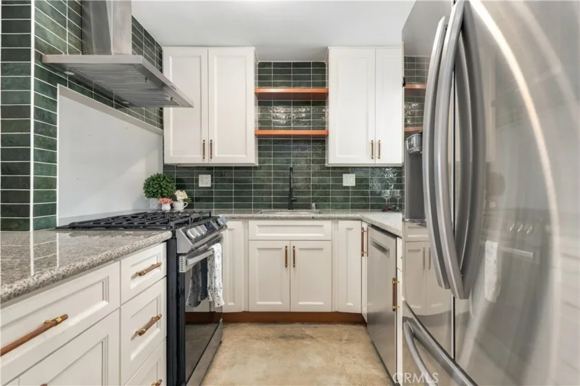 15207 Magnolia Boulevard #119 photo 7