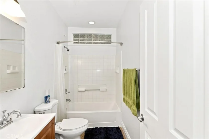 22681 Oakgrove #426 photo 19