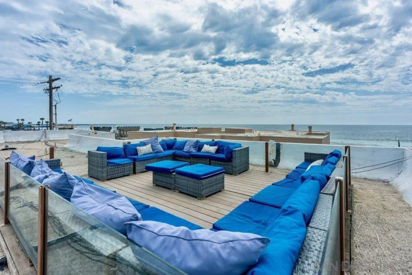 711 Island Court #B photo 17