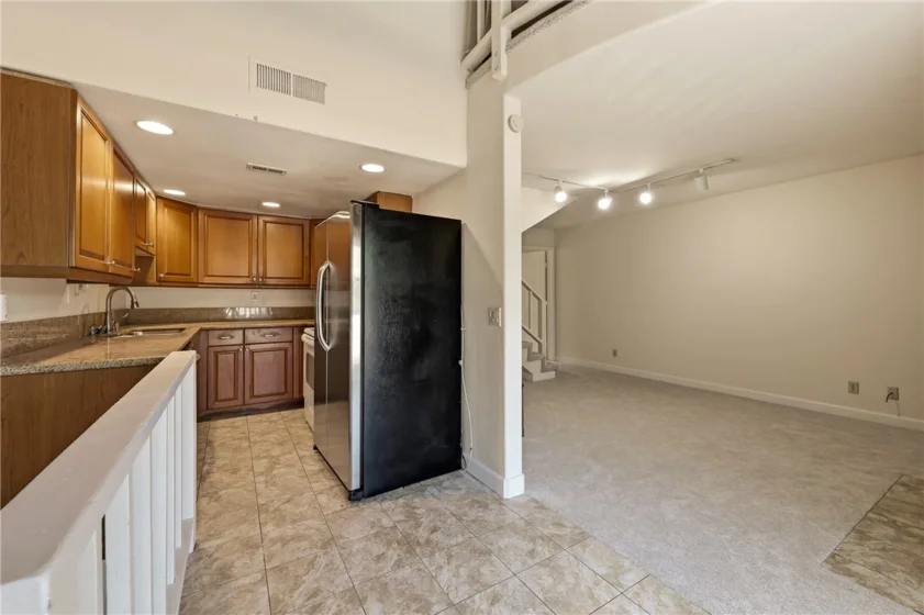 23821 Hillhurst #38 photo 26