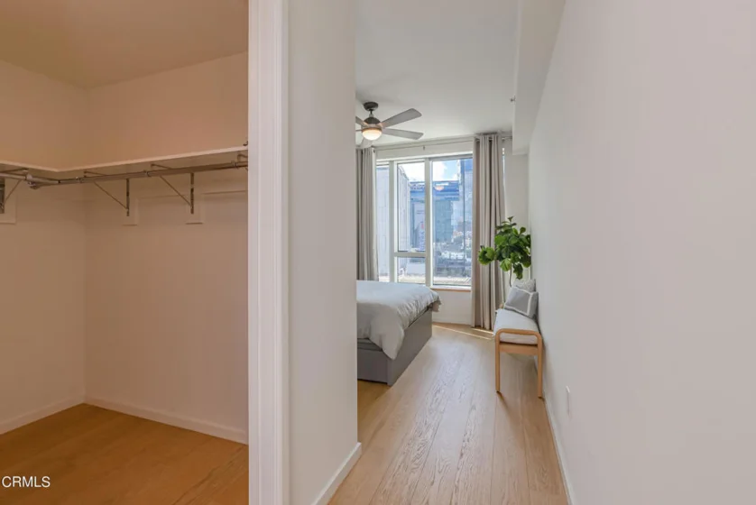 889 Francisco Street #802 photo 34