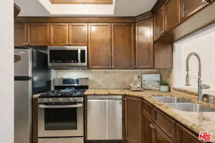 4128 Whitsett Avenue #107 photo 6