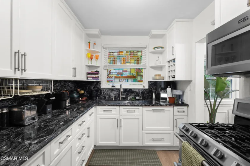 15234 Dickens Street #1/4 photo 11