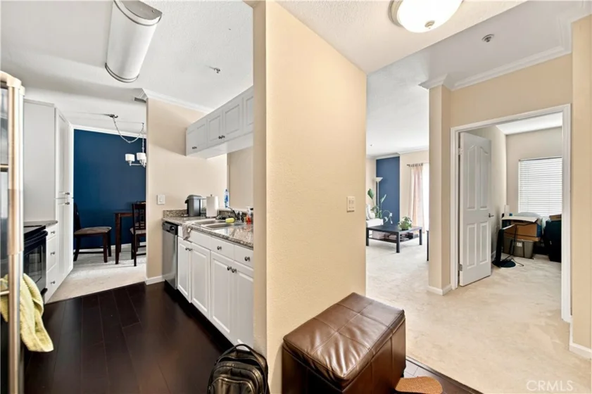 838 Pine photo 21