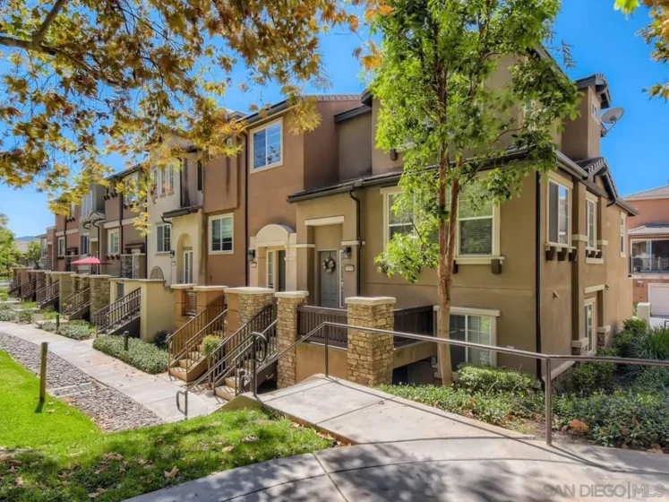 9928 Leavesly Trail photo 1