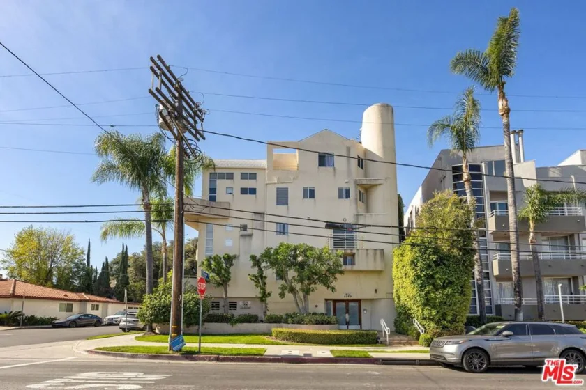 4549 Haskell Avenue #1 photo 3