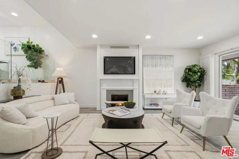13224 Admiral Avenue #D photo 2