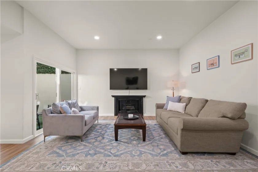 308 1/2 Commonwealth Avenue photo 31