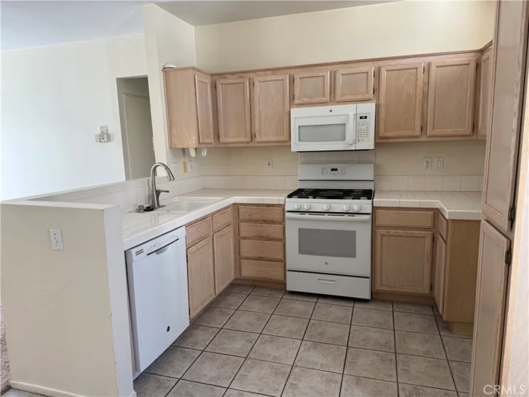 30 Carlsbad Lane photo 8