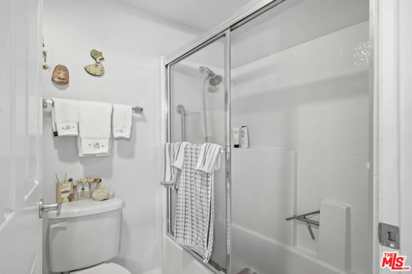 5535 Canoga Avenue #115 photo 12