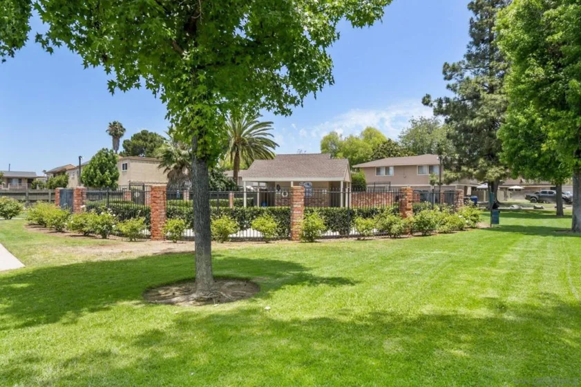 955 Amistad Place #C photo 27