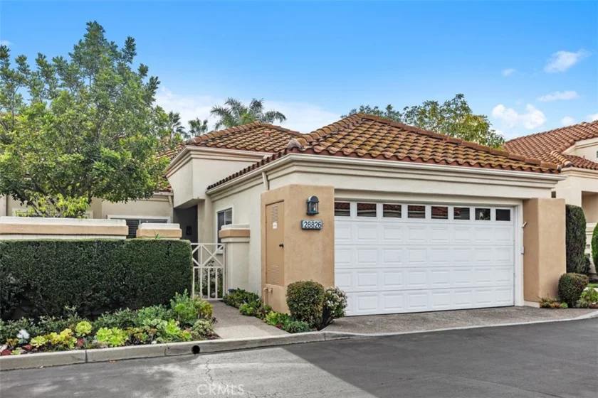 28826 Paseo Campana photo 1