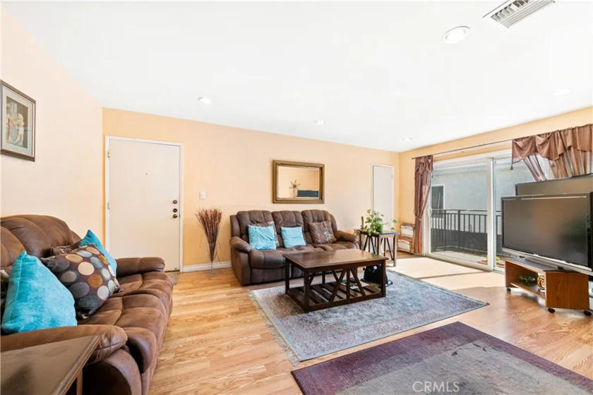 5252 Coldwater Canyon #202 photo 5