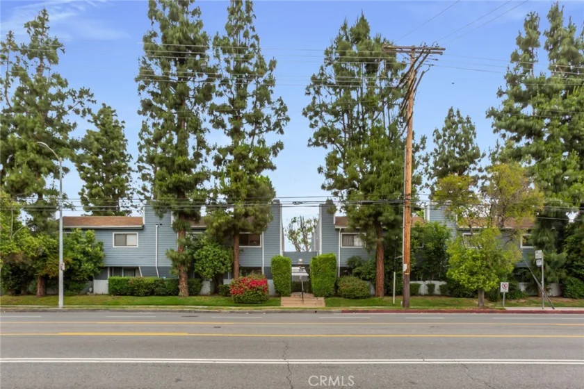 15113 Saticoy Street #28 photo 1