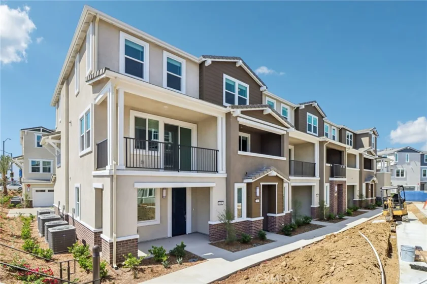 406 Lotus Drive photo 1