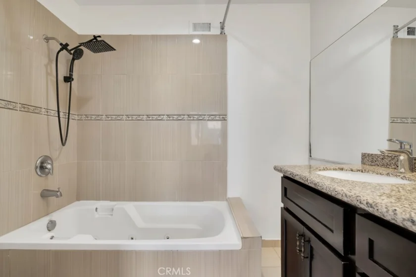 7240 Shirley #102 photo 17
