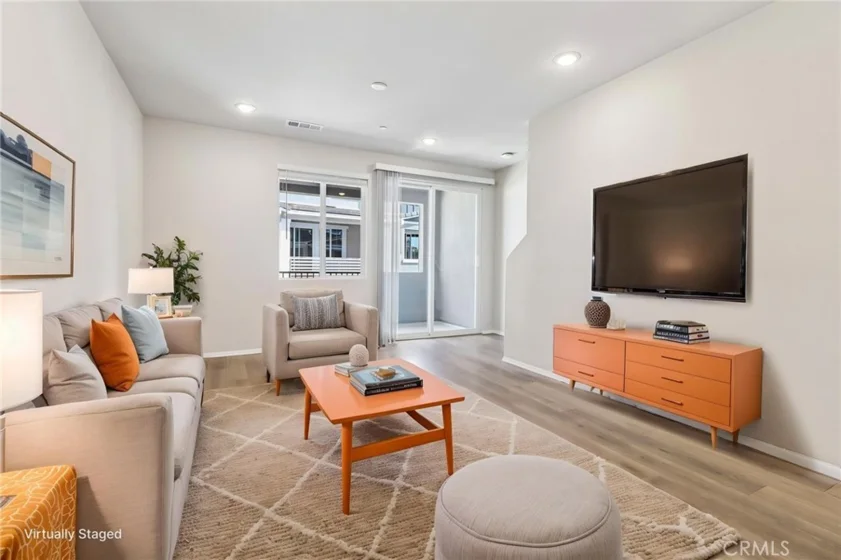 405 Lotus Drive photo 6