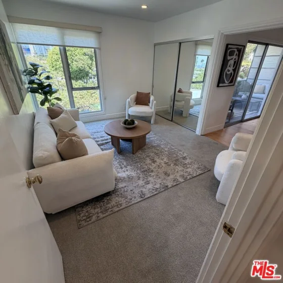 1328 Havenhurst Drive #202 photo 2