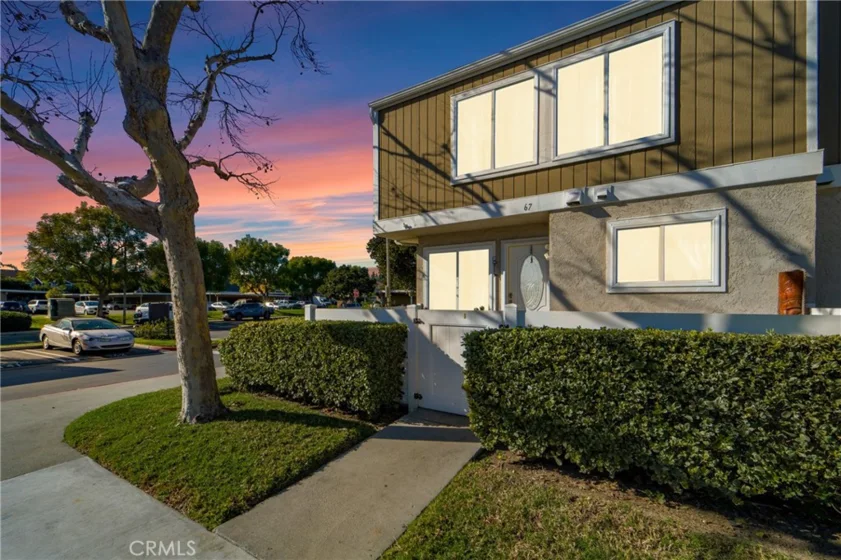 67 Bentwood Lane photo 1