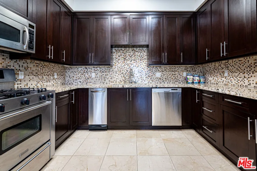 5057 Maplewood Avenue #PH4 photo 5