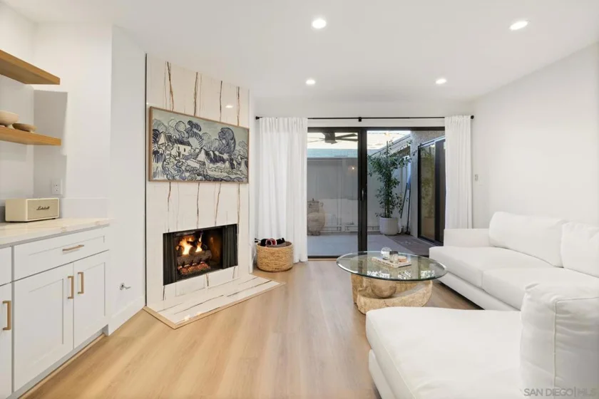2121 Scott Road #105 photo 1