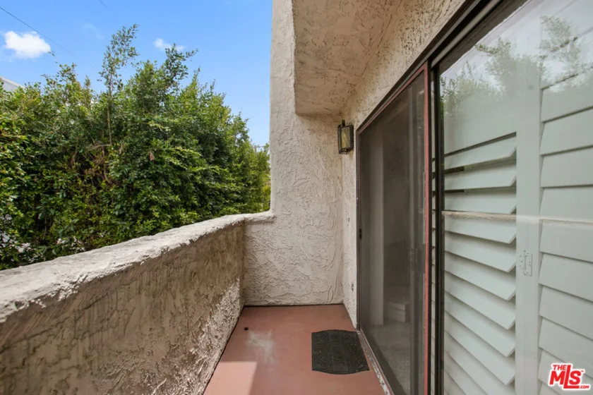 1110 S Shenandoah Street #8 photo 16