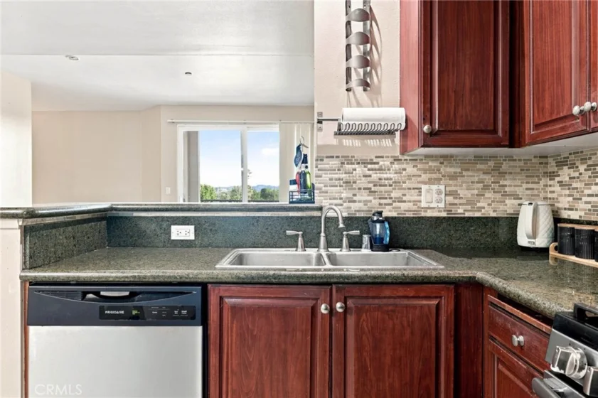 13941 Sherman Way #407 photo 20