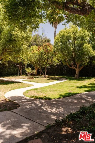 15023 Sherman Way #E photo 45