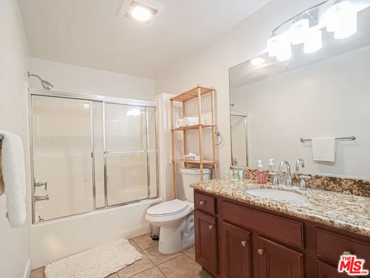 1025 Dewey Avenue #205 photo 15