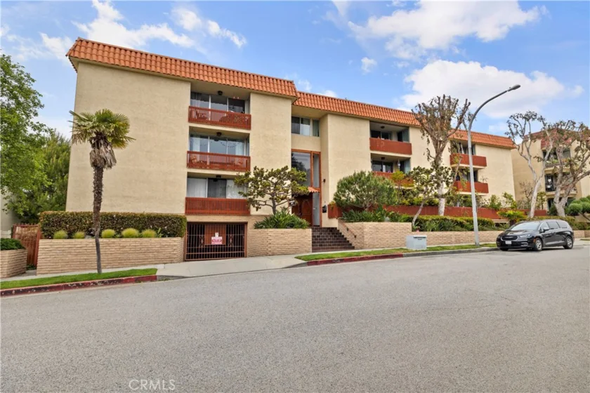 5875 Doverwood Drive #109 photo 1