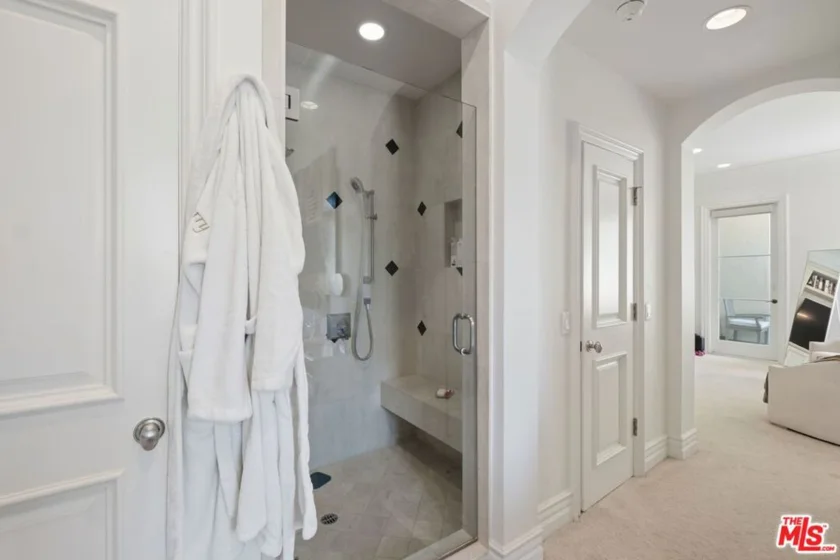 10116 Empyrean Way #202 photo 9