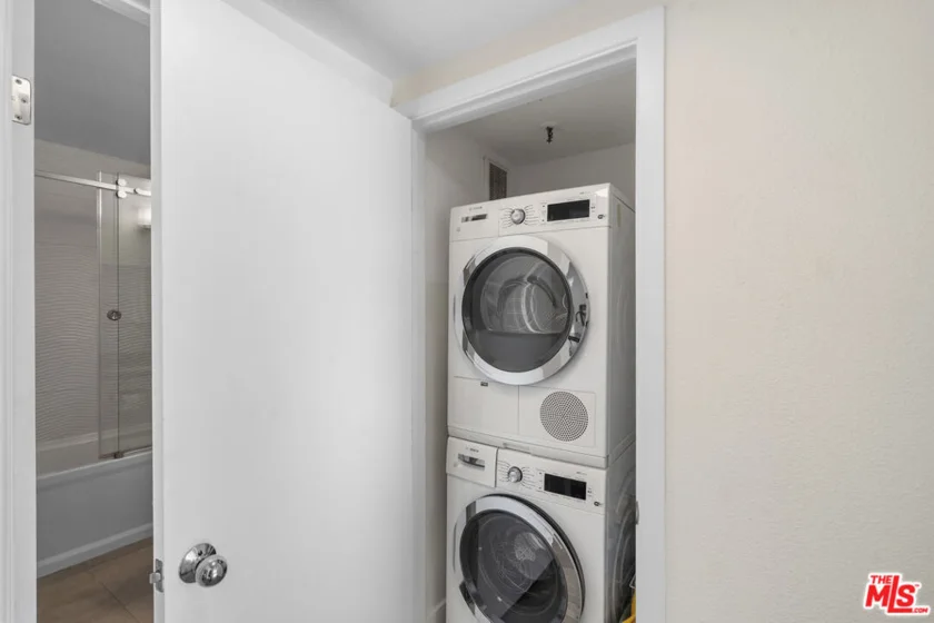 600 W 9th Street #1214 photo 10
