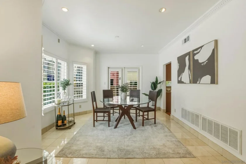 3964 Richmond photo 7