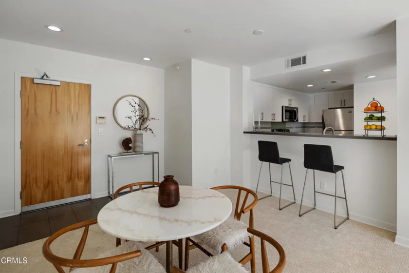 159 W Green Street #502A photo 36