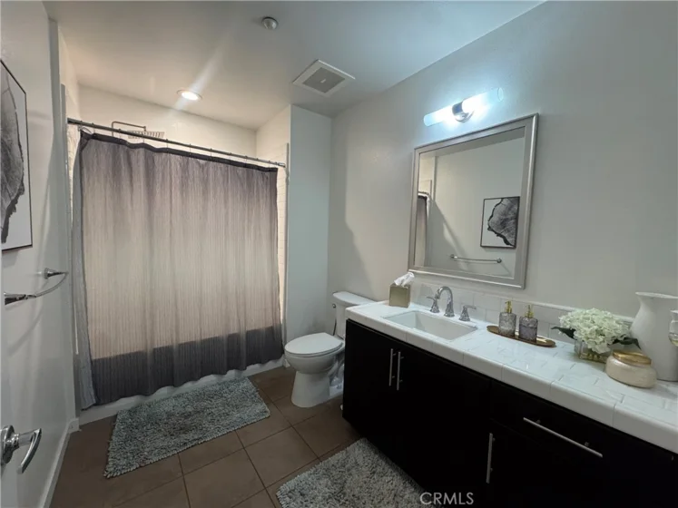 21 Gramercy #218 photo 30