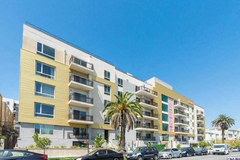 2939 Leeward Avenue #608 photo 1