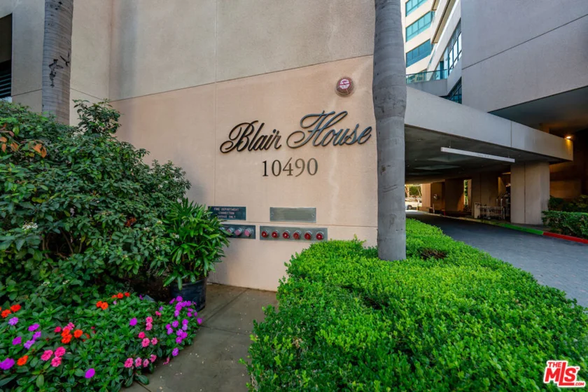 10490 Wilshire Boulevard #1402 photo 59