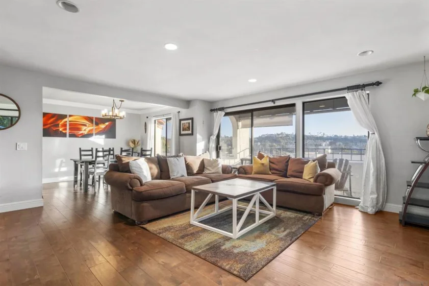 2353 Caringa Way #1 photo 1