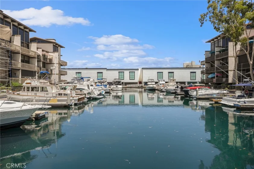 6112 N Marina Pacifica photo 29