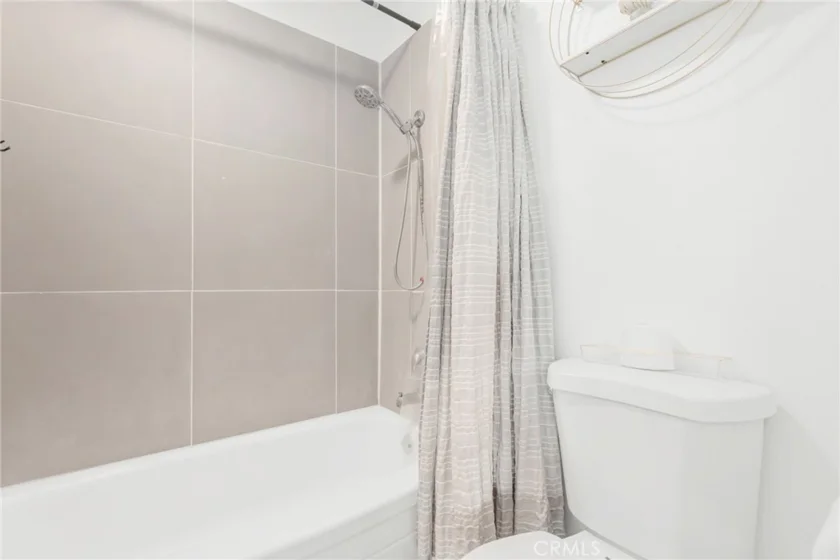 400 N Acacia Avenue #B12 photo 16