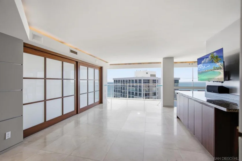 1710 Avenida Del Mundo #PH02 photo 20