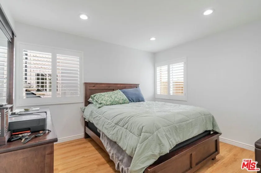 1121 E Wilson Avenue #12 photo 12