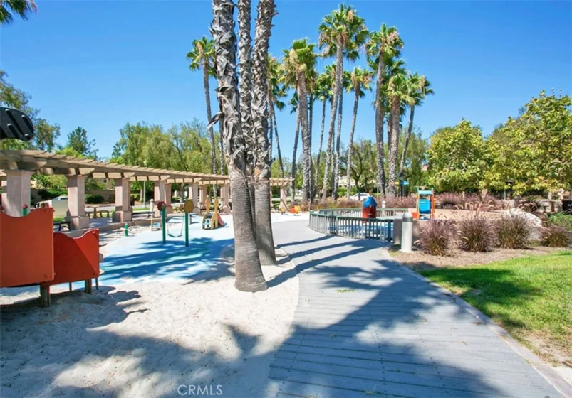 20 Leucadia photo 27