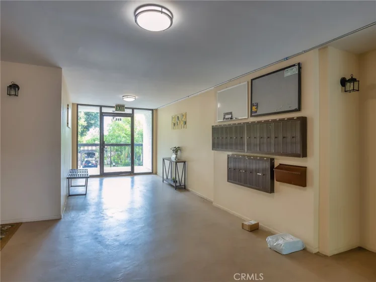 635 E Elmwood Avenue #203 photo 22