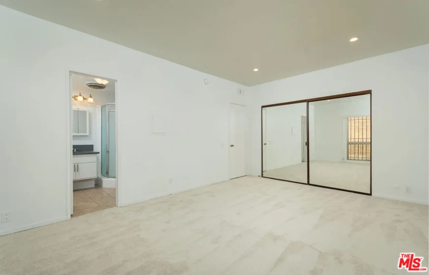 1115 S Elm Drive #207 photo 12