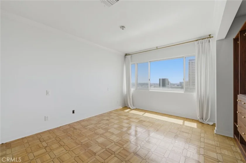 101 California #1104 photo 22