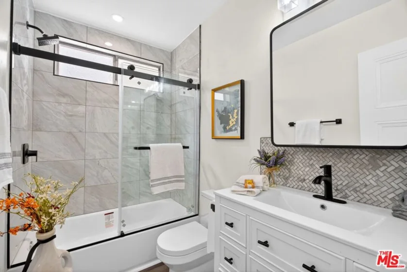 1522 S Centinela Avenue #101 photo 8