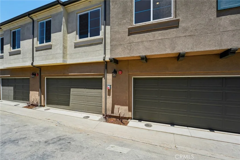 9195 Waverly Lane photo 4