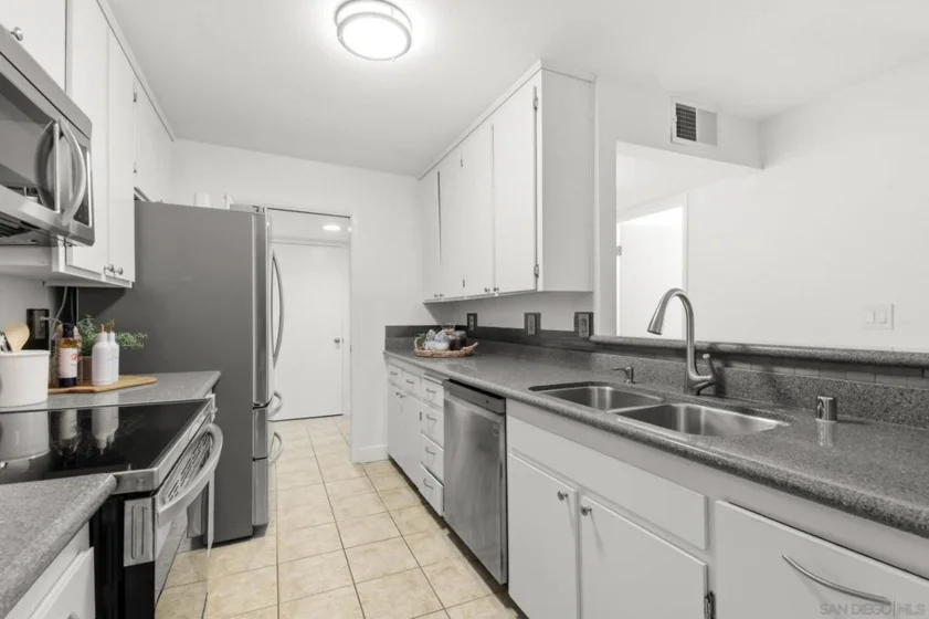 3940 Dove Street #204 photo 18