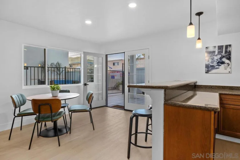 1030 Robinson Avenue #210 photo 30